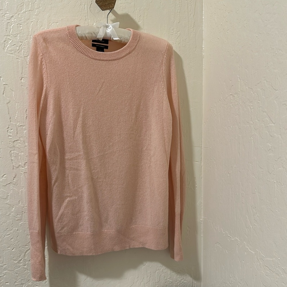 Halogen 100% cashmere sweater, light pink, size small, like new